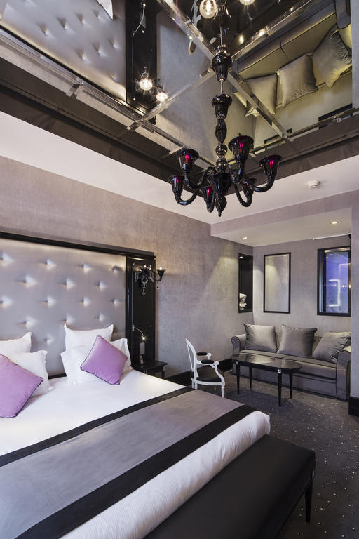 Executive King Suite Sofa Bed,463995441:JPEG